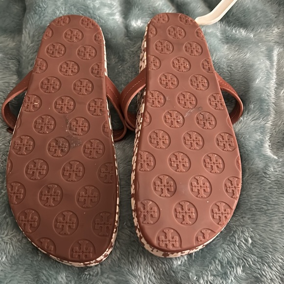 TORY BURCH FLIP FLOPS/Sandals. REDUCED!! - Picture 5 of 6